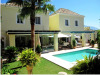 Дом в Испании в Лос Аркерос, побережье Коста дель Соль (Los Arqueros, Costa del Sol). Жилой дом в два здания с садом и бассейном.